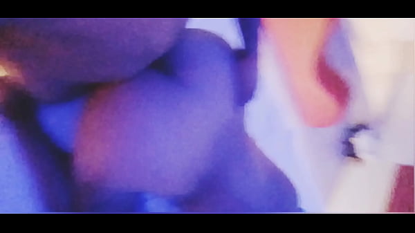 Novia infiel viene a recibir una dosis de sexo 