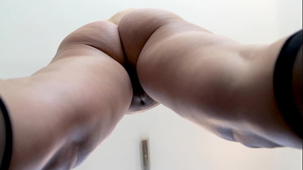 Under The Skirt thumbnail