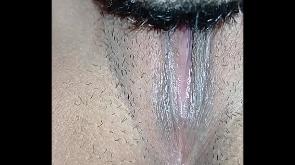 Ella tuvo un orgasmo incre&iacute;ble despu&eacute;s de mucho sexo oral 