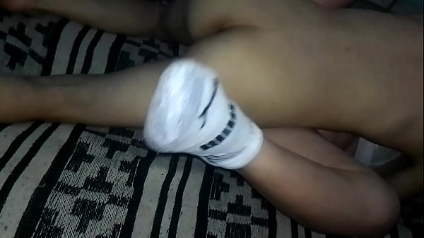 Le hago unos ricos masajes a mi novia y luego cogemos 