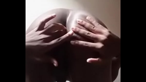 Play MP4 - Cutest young gay from Rwanda fingering his ass