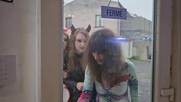 5 Lesbians Have An Orgy For Halloween In A Bar And Play With Sex Toys In Cosplay thumbnail