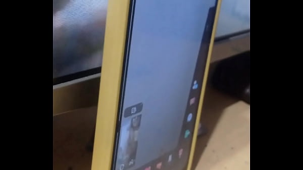 Minha amiga trolando noapp