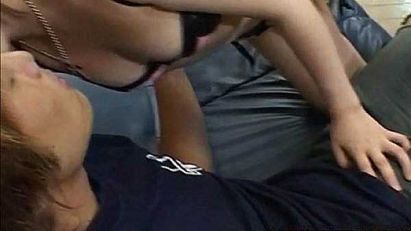 Nene Shizuki gets vibrator and dong in pussy 