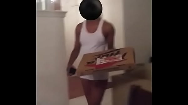 Play MP4 - Wife&rsquo;s first pizza dare