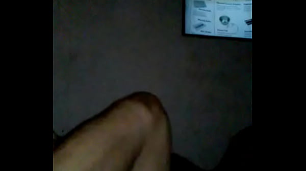 IM SO HORNEY I NEED MY FEET LICKED!!!!