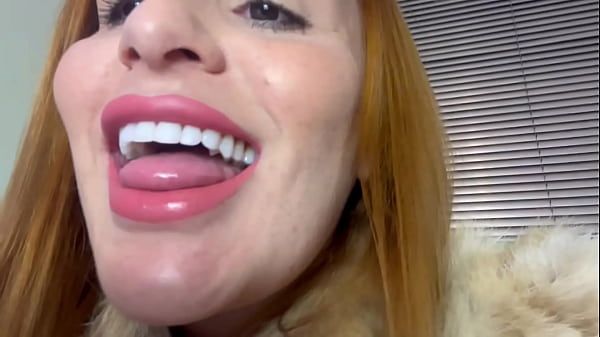 Fumando_e cuspindo na tua cara pra te mostrar como tu ébeta