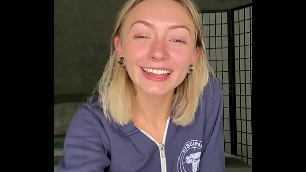 Nonton Watch Me Unzip And Shake - Chloe Temple thumbnail