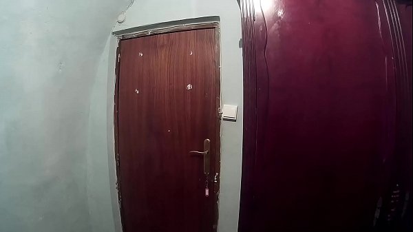 Me vienen a arreglar_la puerta de casa y me acabo comiendo toda su corrida enla caraNo hay_nada queme ponga mas cachonda que saborear el semen dentro de la boca