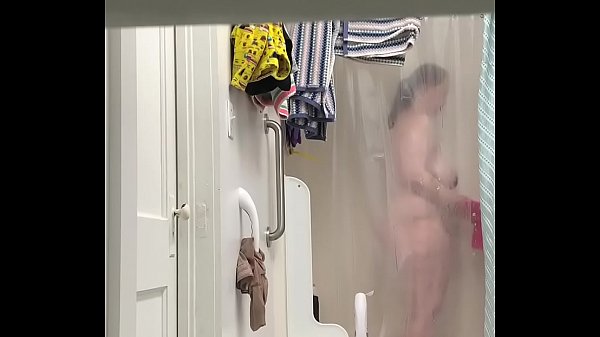 Pawg finally gets clean 