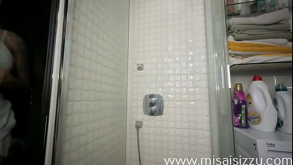 Nonton Refreshing Morning Shower thumbnail