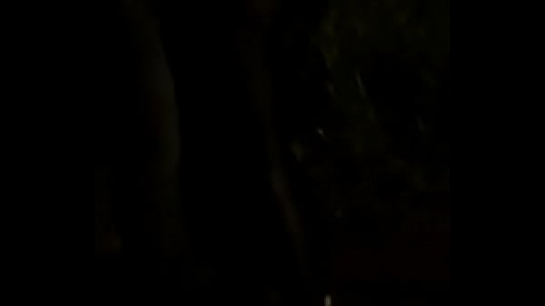 Play MP4 - safadinhacasadapr sexlog&comma; hotwife ganhando um amasso no meio da rua