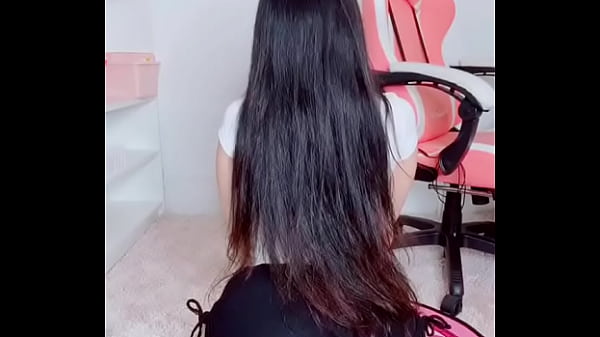 Play MP4 - Ella dice que le gusta en 4