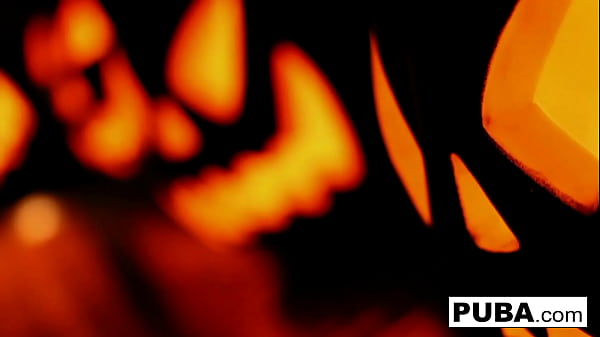 Nonton Hot Babes Have Some Fun Dressed Up thumbnail