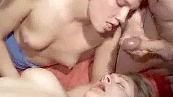 Amateur gangbang 