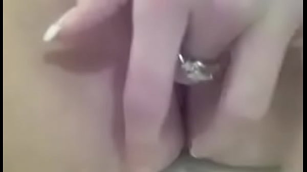 Fat lil pussy play pt 2