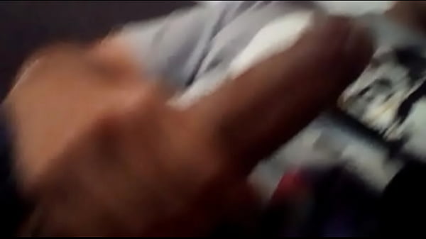 Play MP4 - NOVINHO PIROCUDO COM A PICA CUSPINDO LEITE