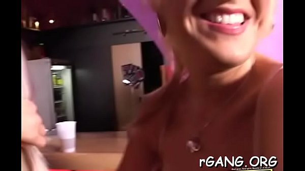 Cute_hotties_get gangbanged