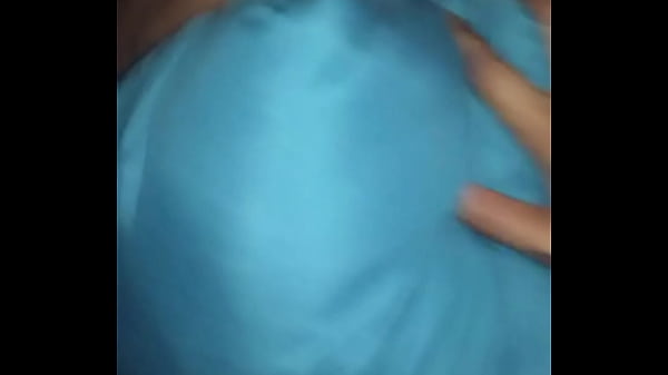 Play MP4 - Love how she moans