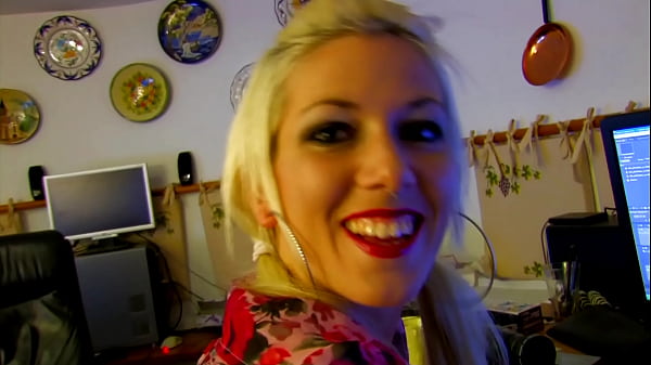 Nonton Barbie Banks Gets Fucked In The Sweaty Amazon thumbnail