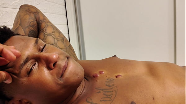 Nonton Jhon Rick Destruiu Minha Buceta , Apertada Seu P&ecirc;nis Bbc 26 Polegadas,creampie Sem Camisinha thumbnail