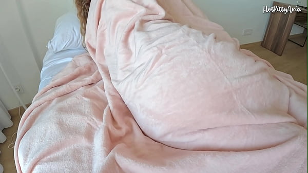 Play MP4 - Young slut with big tits masturbates when she wakes up&comma; friend catches her and she gives him blowjob and fucks to get hot milk for breakfast&period;