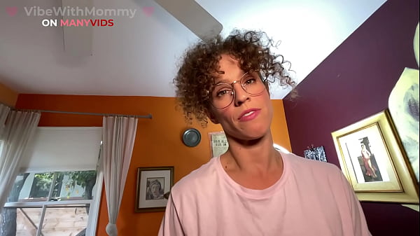 Play MP4 - Jewish Stepmom Gets Caught Farting and Makes You EAT HER FARTS with VibeWithMommy