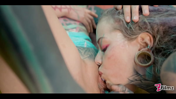 Inked up guy threesome alternative babes share his dick 