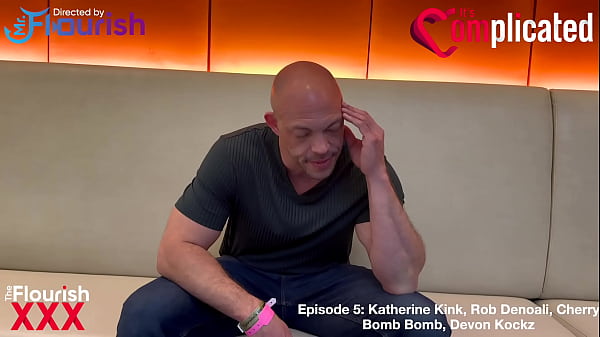 Nonton Its Complicated Ep 5: Katherine Kink Catches Her Man Mid-flirt thumbnail