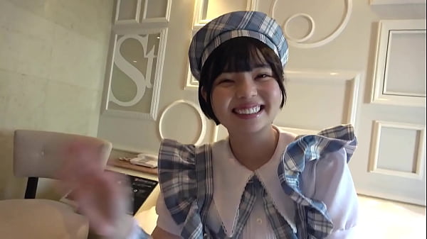 今回手に入ったのは既婚者オーナーを寝取ったキャストのハメ撮り映像。 オーナーおじさんを本命にするために、ホテルに誘い出してわざわざ動画まで撮っている承認欲求強めの子です。 いつものお給仕で着ているメイド服でアプローチなんかされたら、いくら家族思いの男でも断るわけないですよね。 ショートカットのスレンダーボディ。 それでいて甘えるような声で、オーナーに「気持ちいでしょ？」とささやくあざとさがたまりません。 thumbnail