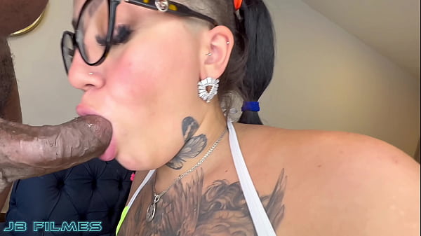 Play MP4 - GOSTOSA DO RABO GIGANTE ADORA FUDER