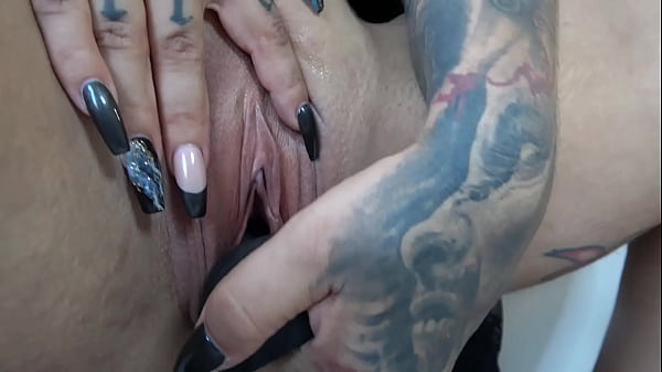 Reload Halloween Goth Slutty Witch Sabien Demonia Spew On Cock And Licks It On The Floor While Getting Roughly Anally Pounded [dry] thumbnail