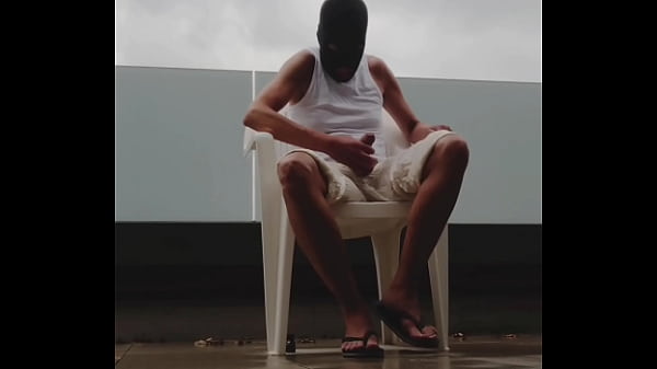 Rainy Outdoor Masturbation thumbnail