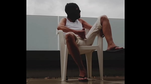 wet outdoor wank in therain