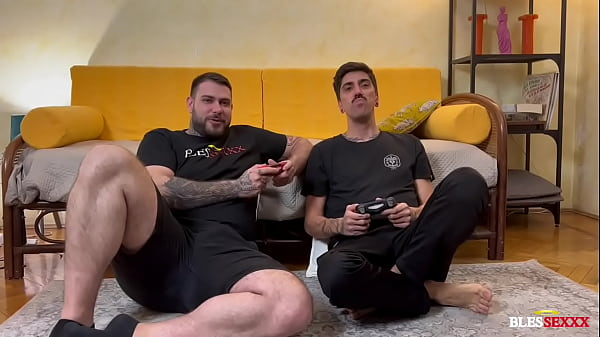 Play Y Paja Entre Heteros thumbnail