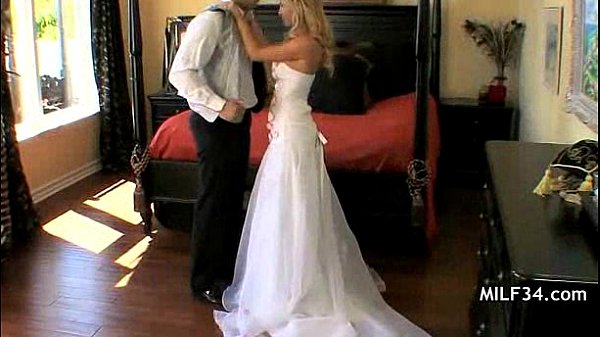 Seriously sexymom cums hard