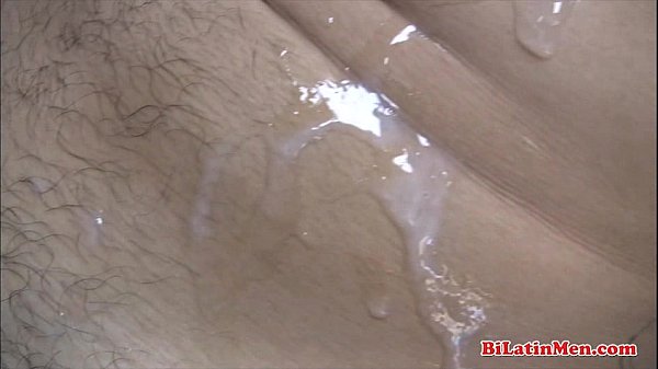 Play MP4 - Latin guy with big Latin cock