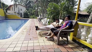 Sexo por dinero le pago a colombiana desconocida por cojer con migo en la pisina