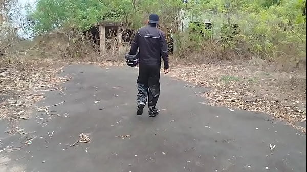 Motoboy Entrou Por Engano No Lugar Errado E Foi Massacrado Na Pica De Dois Neg&otilde;es Impiedosos thumbnail