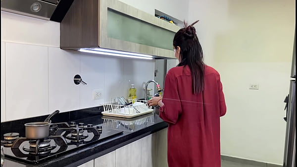 Nonton Mi Novio Me Da Una Rica Mamada De Co&ntilde;o En La Cocina Y Luego Me Mete Su Rica Verga-parte 1 thumbnail