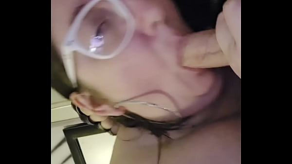 Amateur bbw milf candid wife slobs on a knob like corn on the cob 