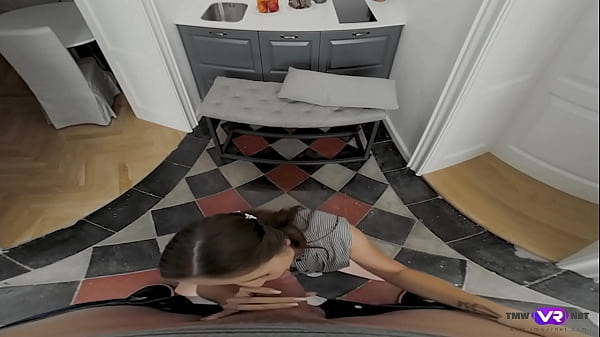 TmwVRnet.com - LennaRoss - Cutie gives blowjob for fruits