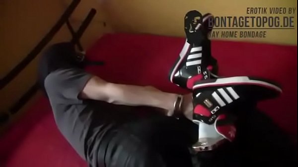 miki zwangsjacke hogtied