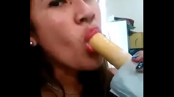 Juliana Me Manda Un Rico Video Donde Me Muestra Como Me Lo Chupar&aacute; Hoy Por La Noche thumbnail