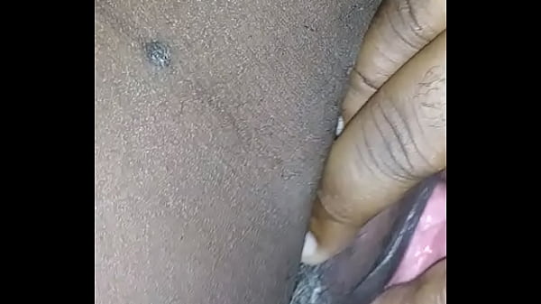 Play MP4 - Soaking finger