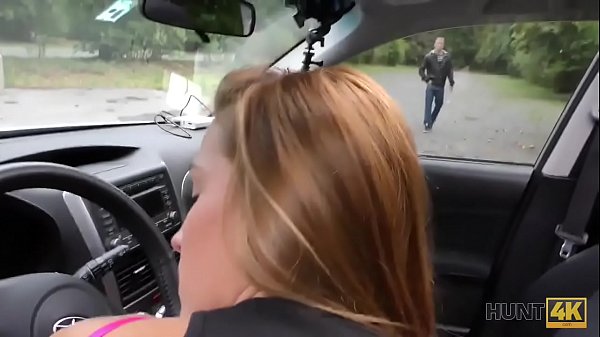 HUNT4K. Beautiful lassie does a good job for change forshopping cart