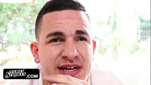 Play MP4 - Horny hot babe Natalia Starr with a huge cock to fuck