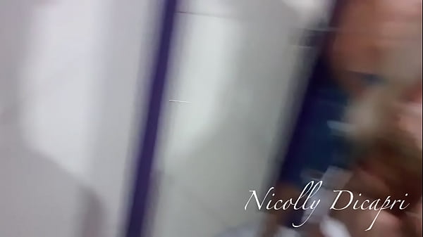 Play MP4 - Conheci skatista no elevador do pr&eacute;dio levei pro quarto ele me deu um banho de leite&period;                              >>>>>>>>>> Instagram&colon; &commat;nicollydicapri