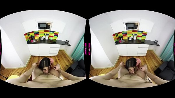 Amateur chick fucks and taking shower 