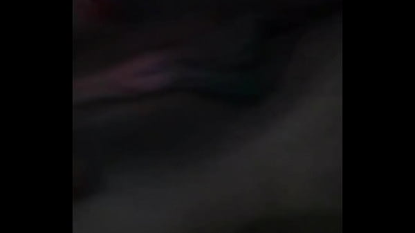 Gordinha_amadora_mostrando a boceta